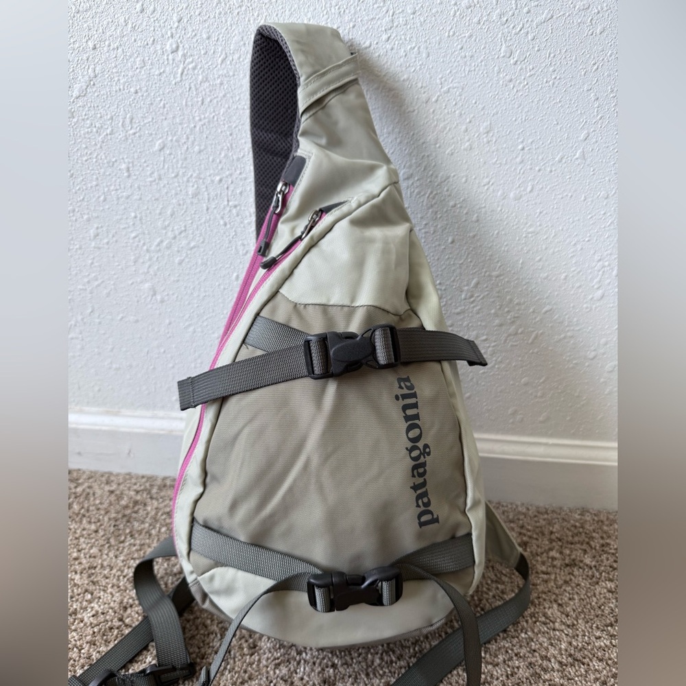 Patagonia Atom Sling 8L Bag-Style 48259 FA12-Gray/Magenta-100%NYLON-discontinued